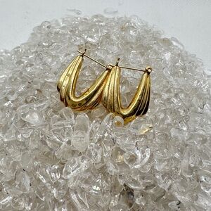 VINTAGE 14k Gold Hoop Earrings